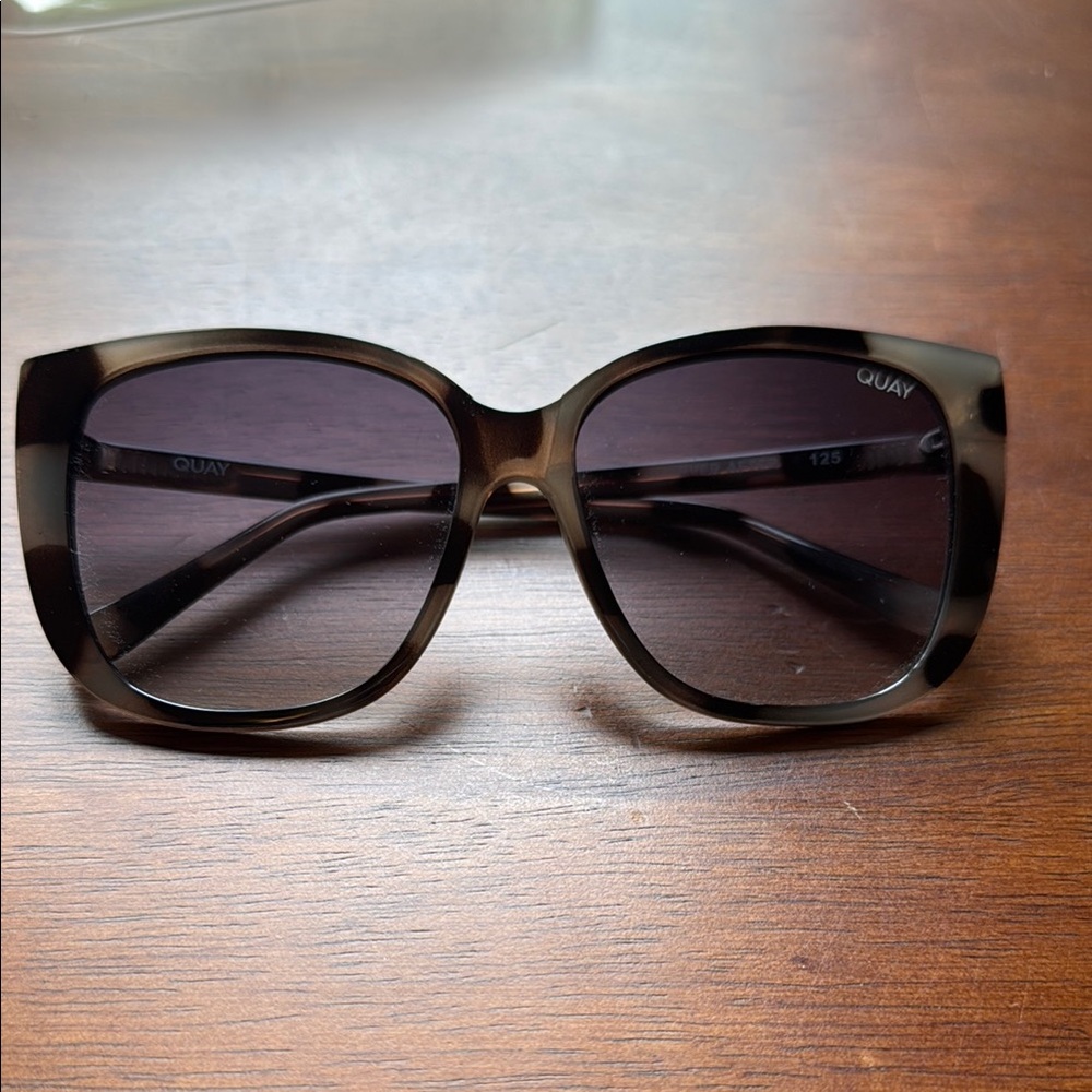 Quay Ever After Women's Oversized Sunglasses